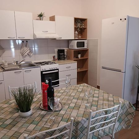 Apartmani Goga Seline Esterno foto